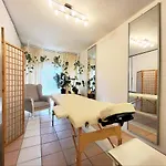 Bed & Breakfast Husarska 60