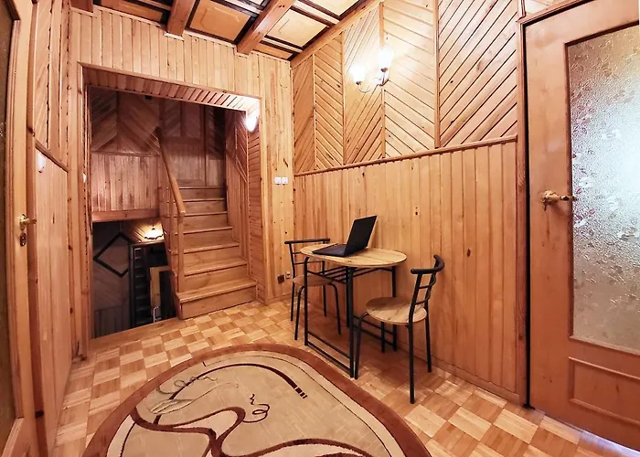 Bed & Breakfast Husarska 60 *