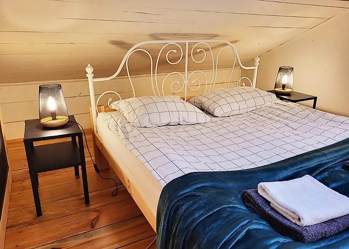 Bed & Breakfast Husarska 60 Warsaw