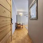 Husarska 60 Отель типа 