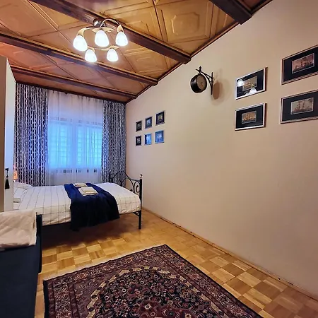 Husarska 60 وارسو