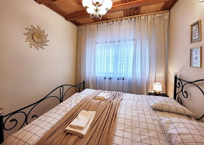 Husarska 60 Nocleg ze śniadaniem Warszawa