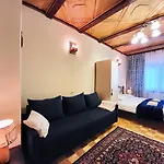 Husarska 60 Отель типа 